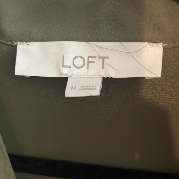 2 piece like new tops LOFT - Picture 3 of 6